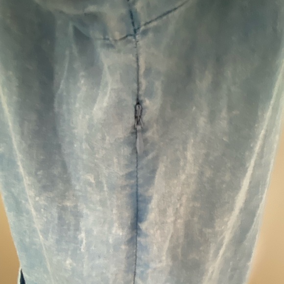 Very J Women’s Light Weight Blue Denim Tunic Dress Size: L - Picture 3 of 8